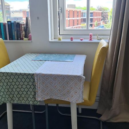 Airbnb 'Logeren Aan Het Plein' In Het Centrum Van 梅珀尔 外观 照片